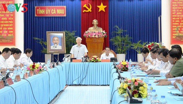 Nguyên Phu Trong invite Cà Mau à développer l’économie maritime et forestière - ảnh 1